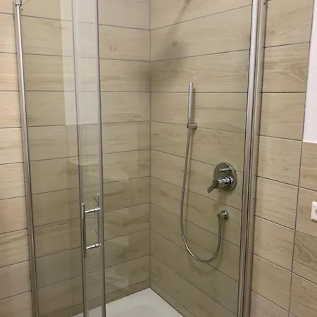 Silvias - Mit Seeblick Am Uferpark Ueberlingen, Bodensee Daire